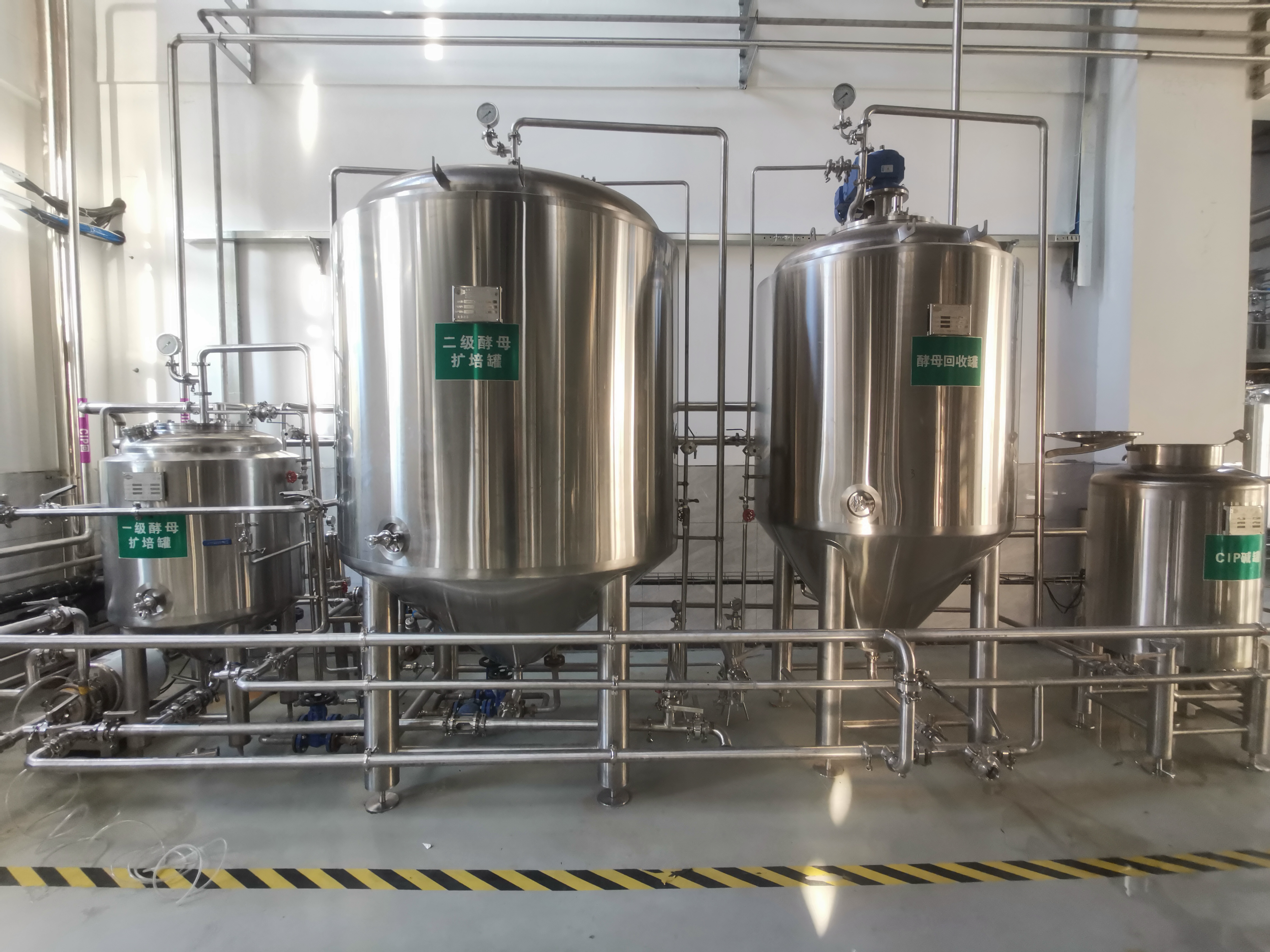 Why Yeast Storage Tanks Should Be Equipped with Agitators?